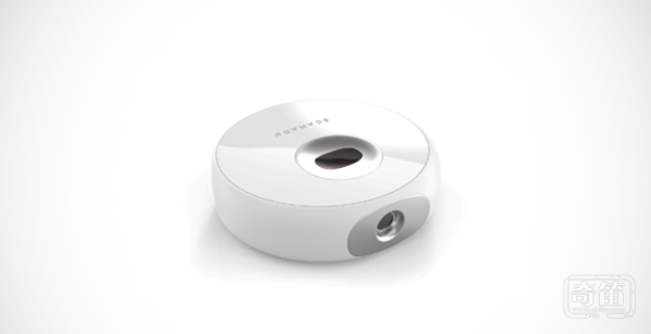 Scanadu Scout能自主检测生命体征，放在额头就可测量血压、心率、体温及血氧