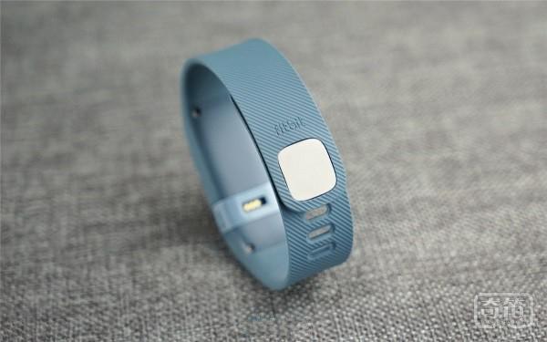 高大上Fitbit Charge智能运动手环-深入评测