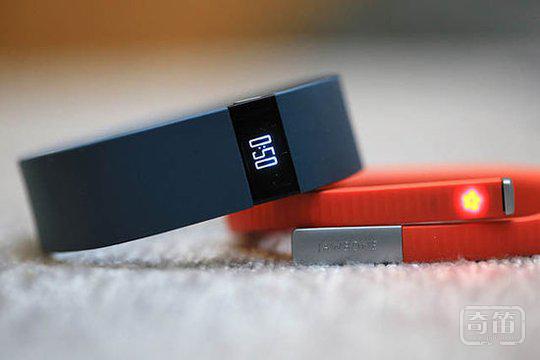 Jawbone眼看竞争对手Fitbit的成功，频繁起诉 穷追猛打