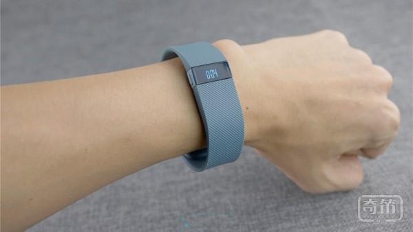 高大上Fitbit Charge智能运动手环-深入评测