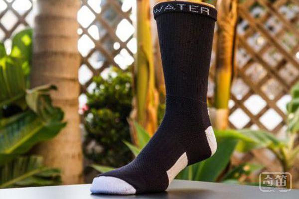 5 Water Socks袜子沾上水不会湿