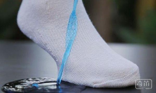 5 Water Socks袜子沾上水不会湿